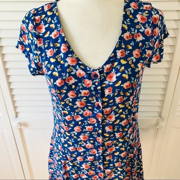 New BAND OF GYPSIES Blue Floral Button Down Dress Size Small - Picture 4 of 10